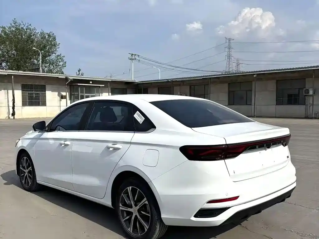 Geely Emgrand — миниатюра 9