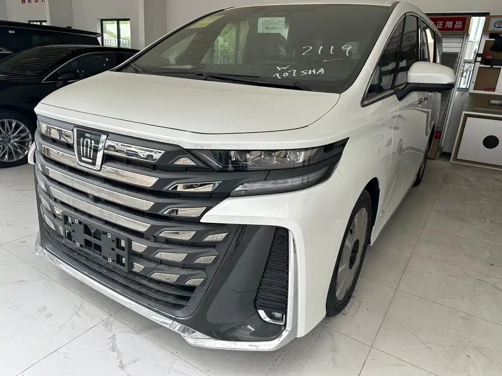 Toyota Vellfire 0