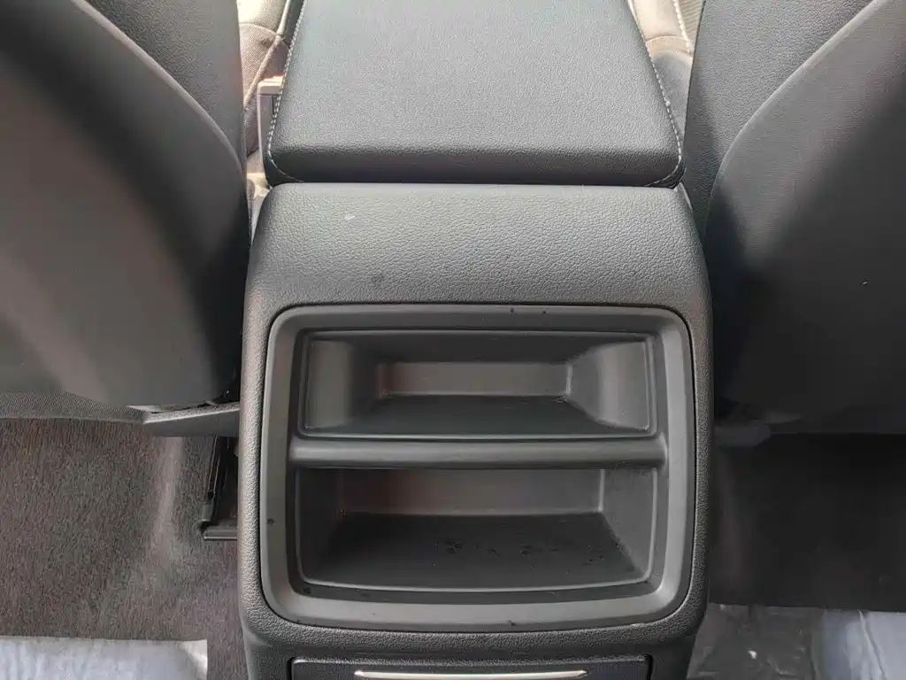 Audi A4L — миниатюра 11