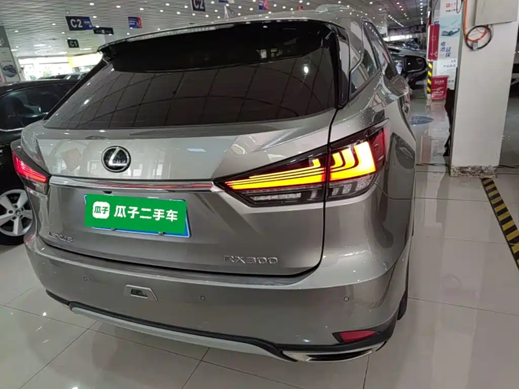 Lexus RX — миниатюра 6