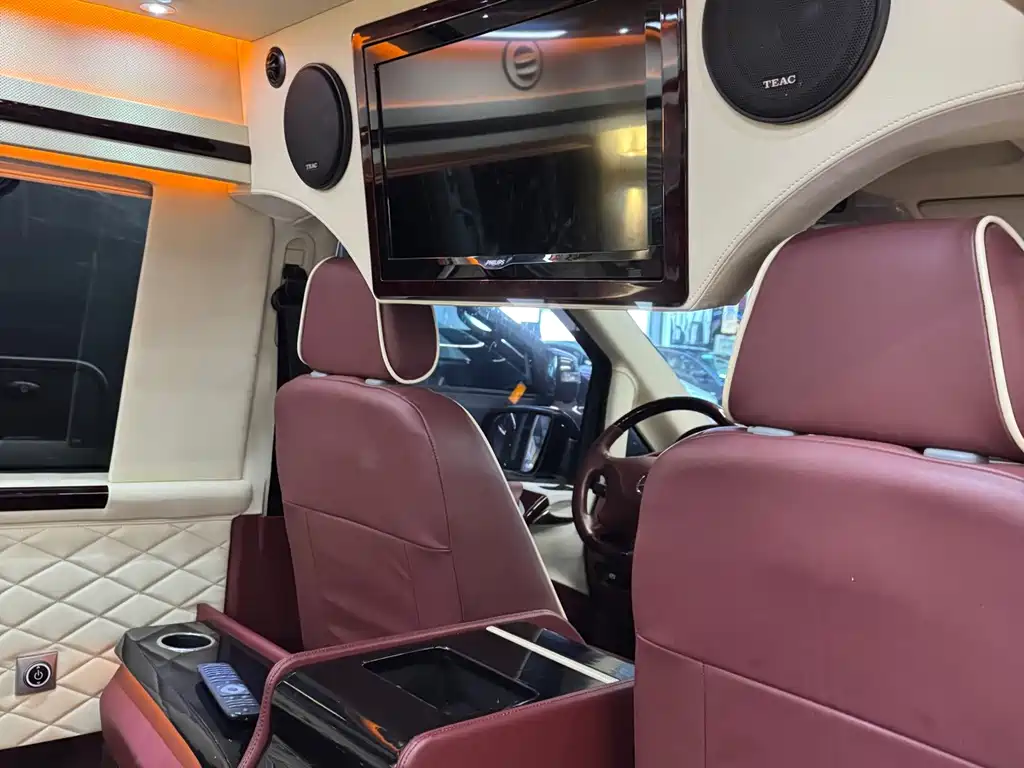 Mercedes-Benz Vito — миниатюра 14