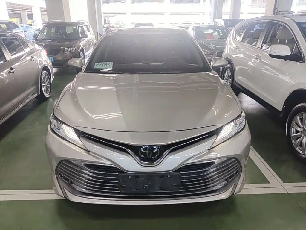 Toyota Camry — миниатюра 3