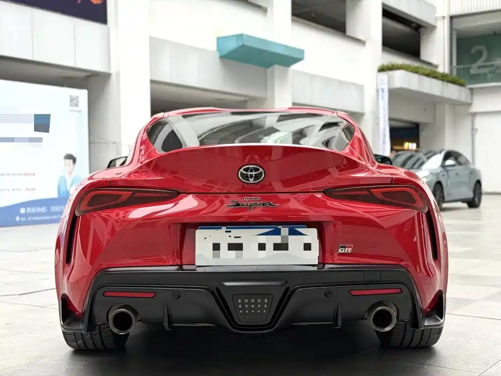 TOYOTA SUPRA
