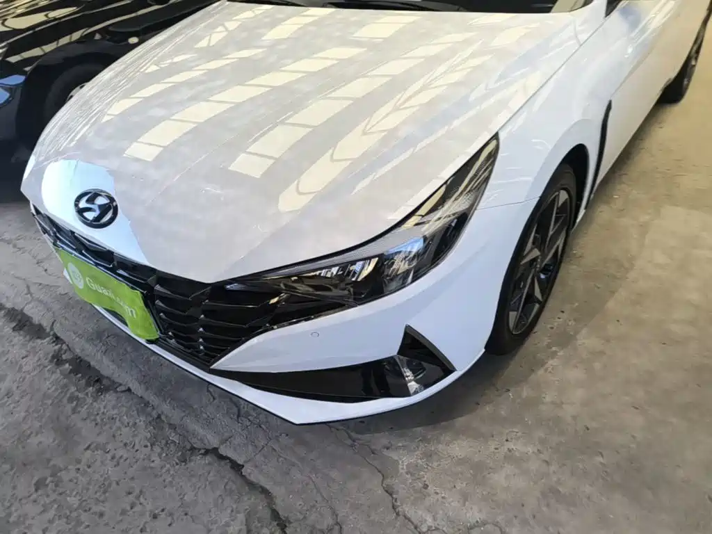 Hyundai Elantra — миниатюра 24