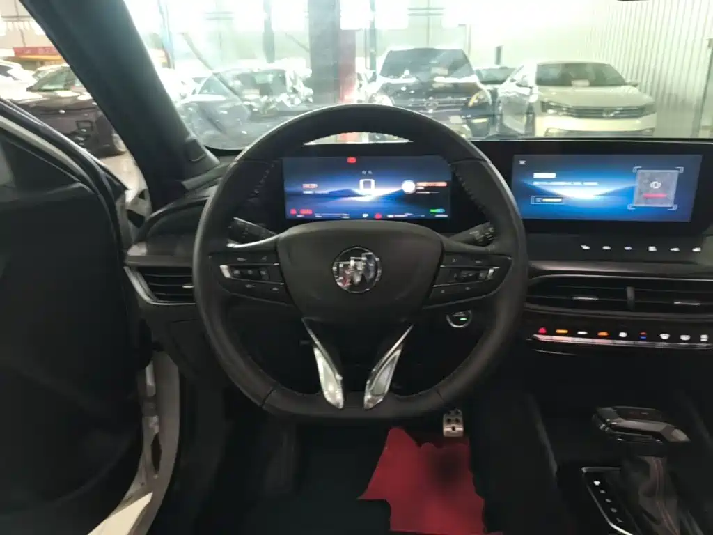 Buick Verano — миниатюра 11