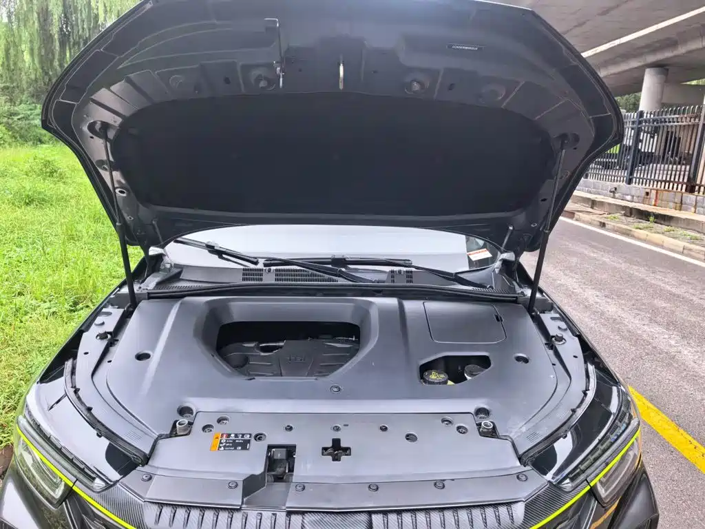 Roewe RX5 — миниатюра 11