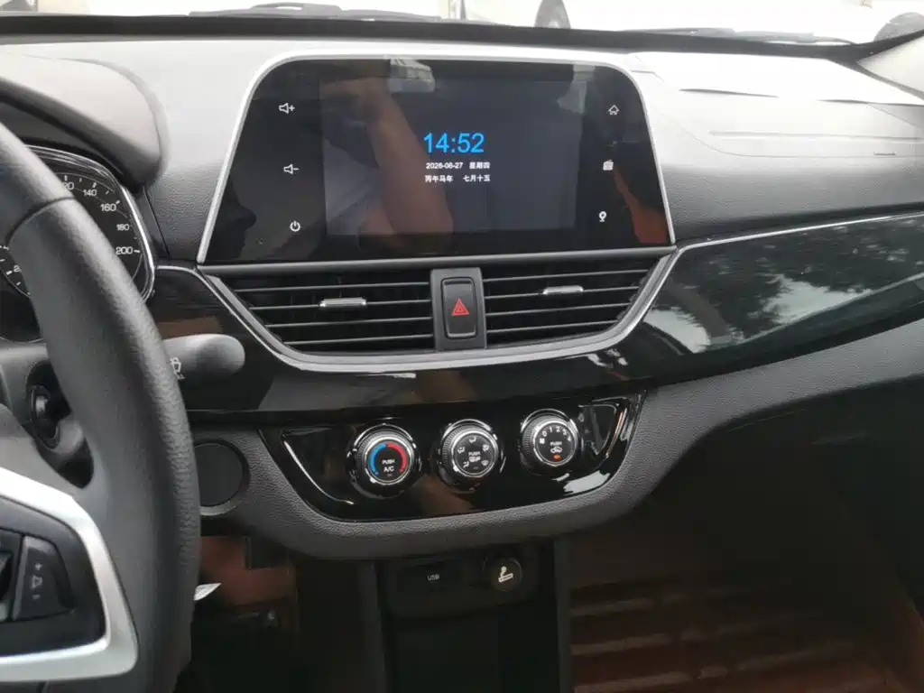 Baojun 310 — миниатюра 13