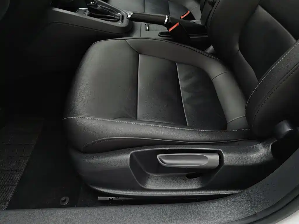Volkswagen Sagitar — миниатюра 20