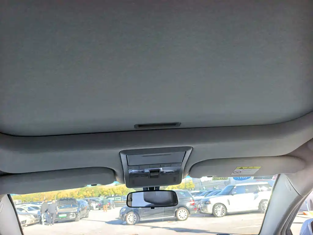 Chevrolet Captiva — миниатюра 11