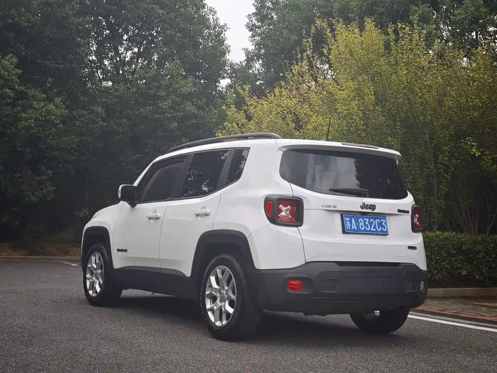 Jeep Renegade — миниатюра 12