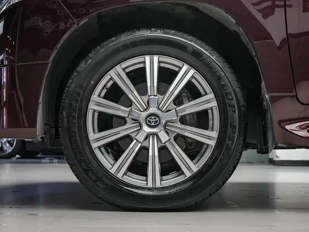 Toyota Land Cruiser 2017 4.6L AT