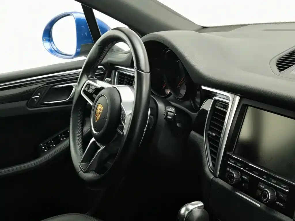 Porsche Macan — миниатюра 22