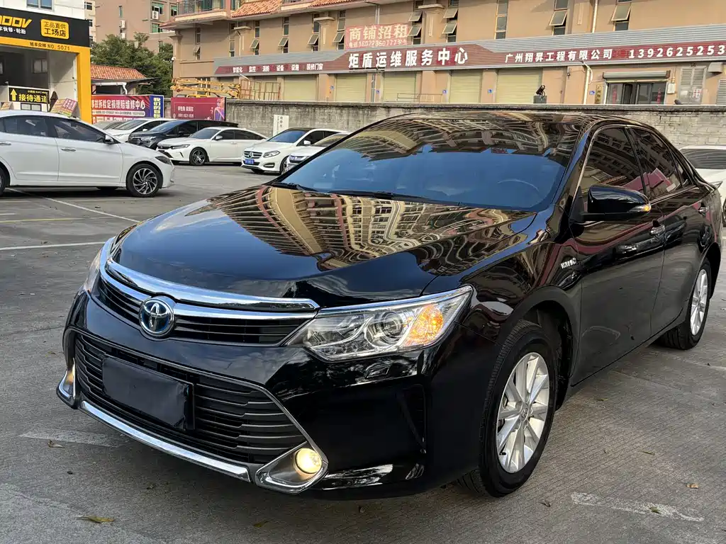 TOYOTA CAMRY