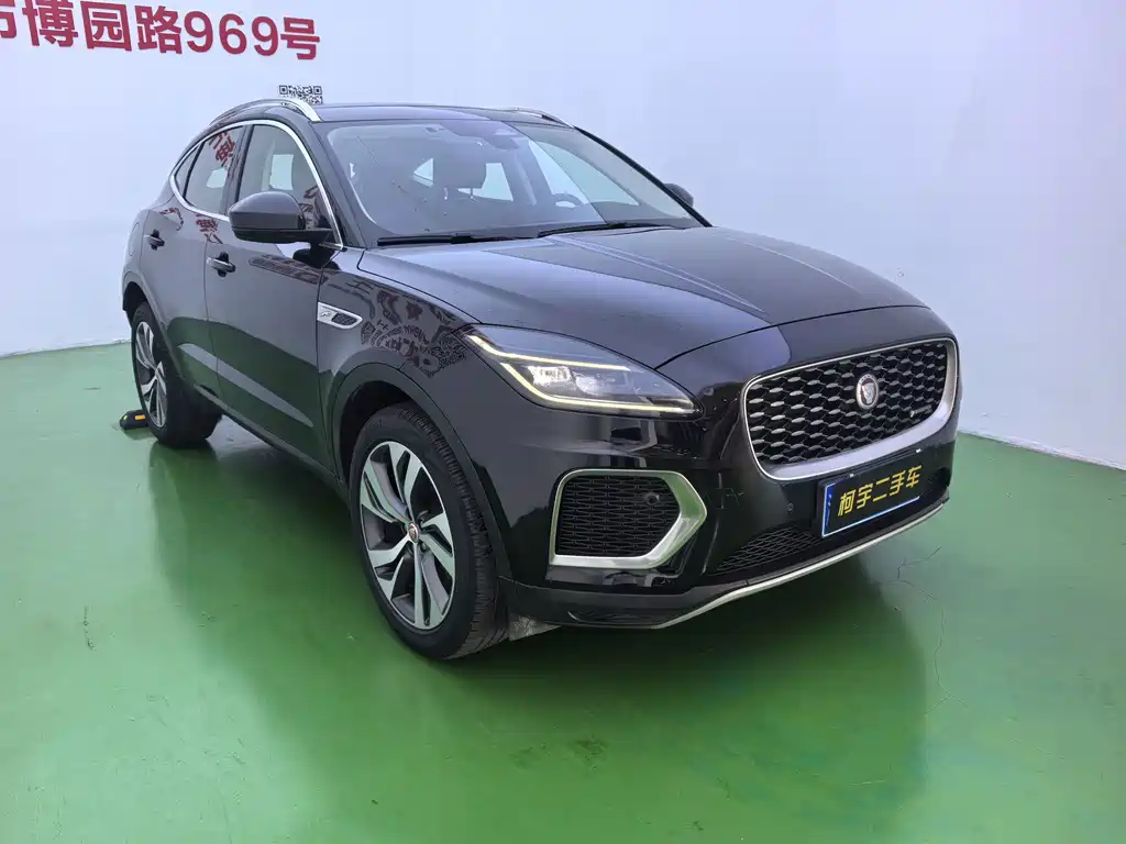 Jaguar E-PACE — миниатюра 3