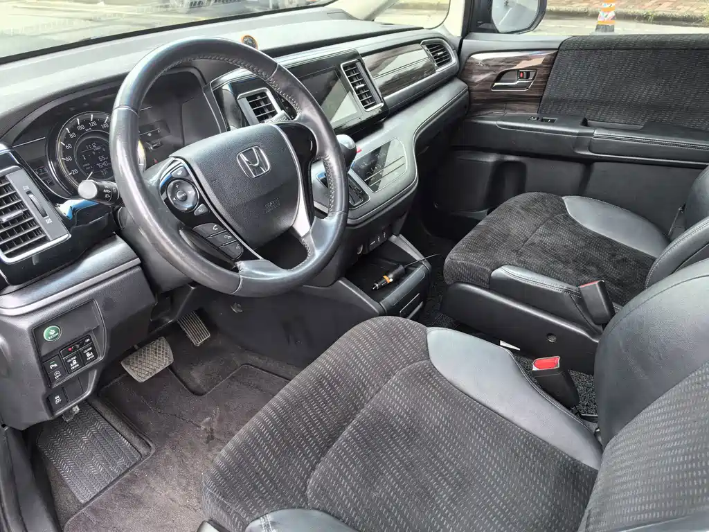 Honda Elysion — миниатюра 14