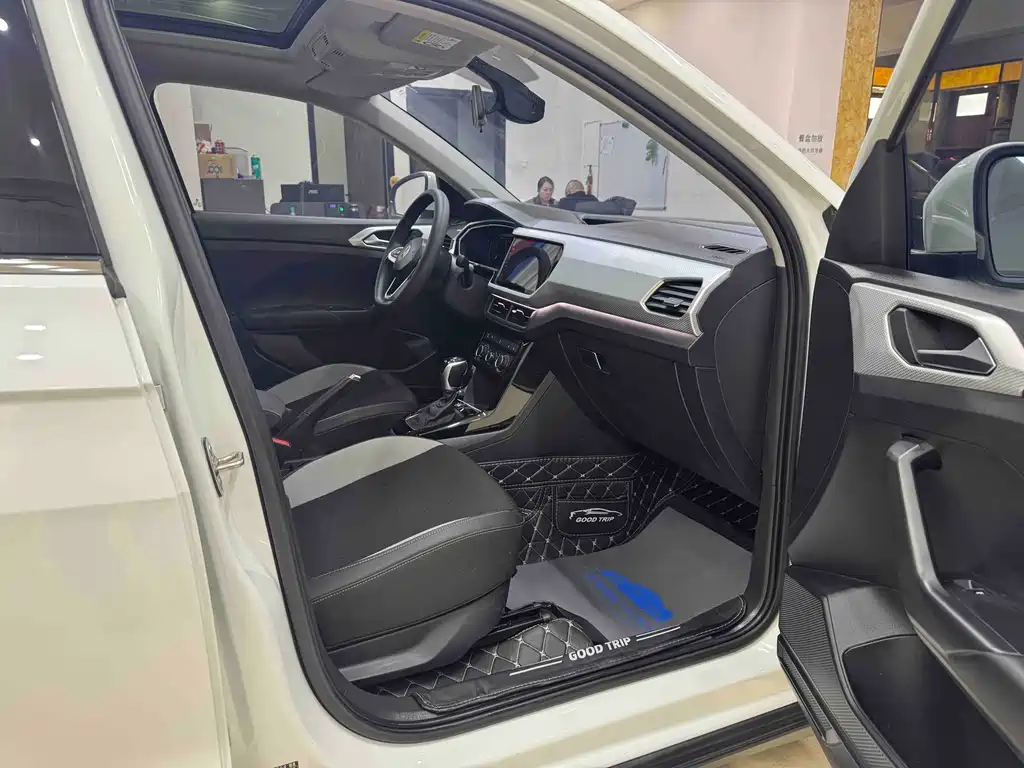 VOLKSWAGEN EXPLORING THE SHADOW