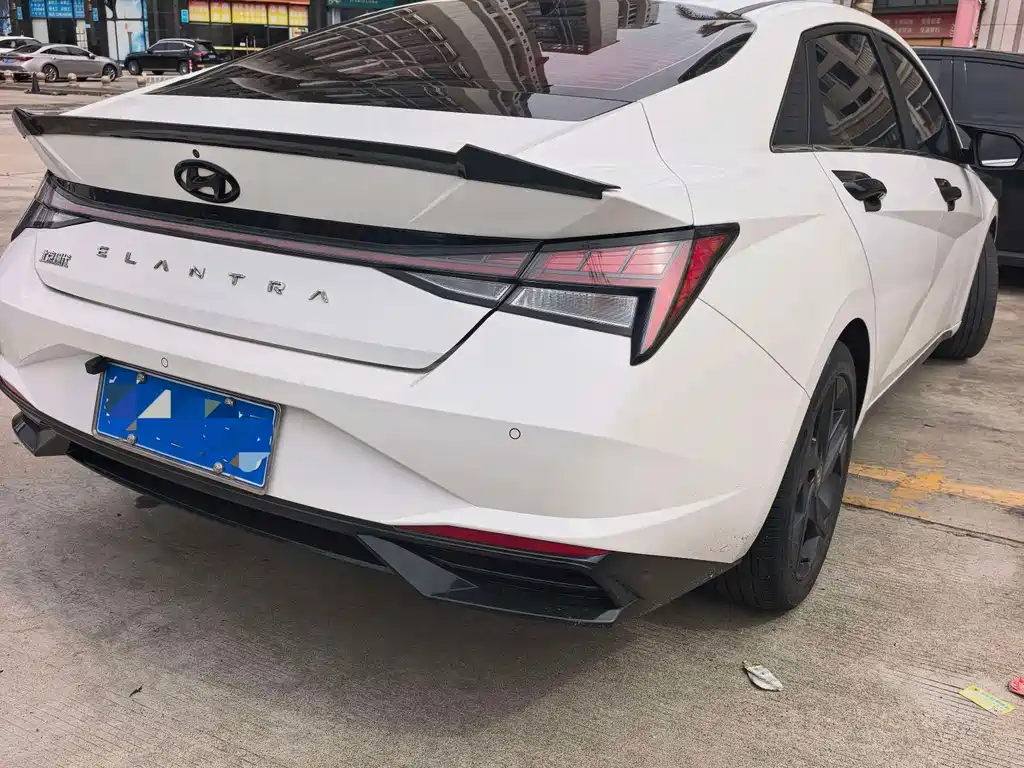 Hyundai Elantra — миниатюра 3