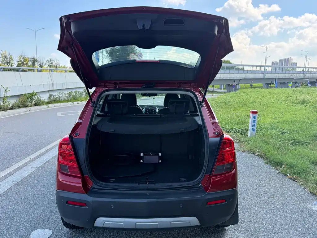 Chevrolet Trax — миниатюра 12