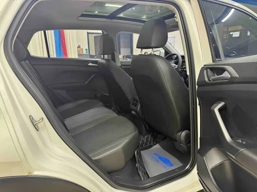 VOLKSWAGEN EXPLORING THE SHADOW