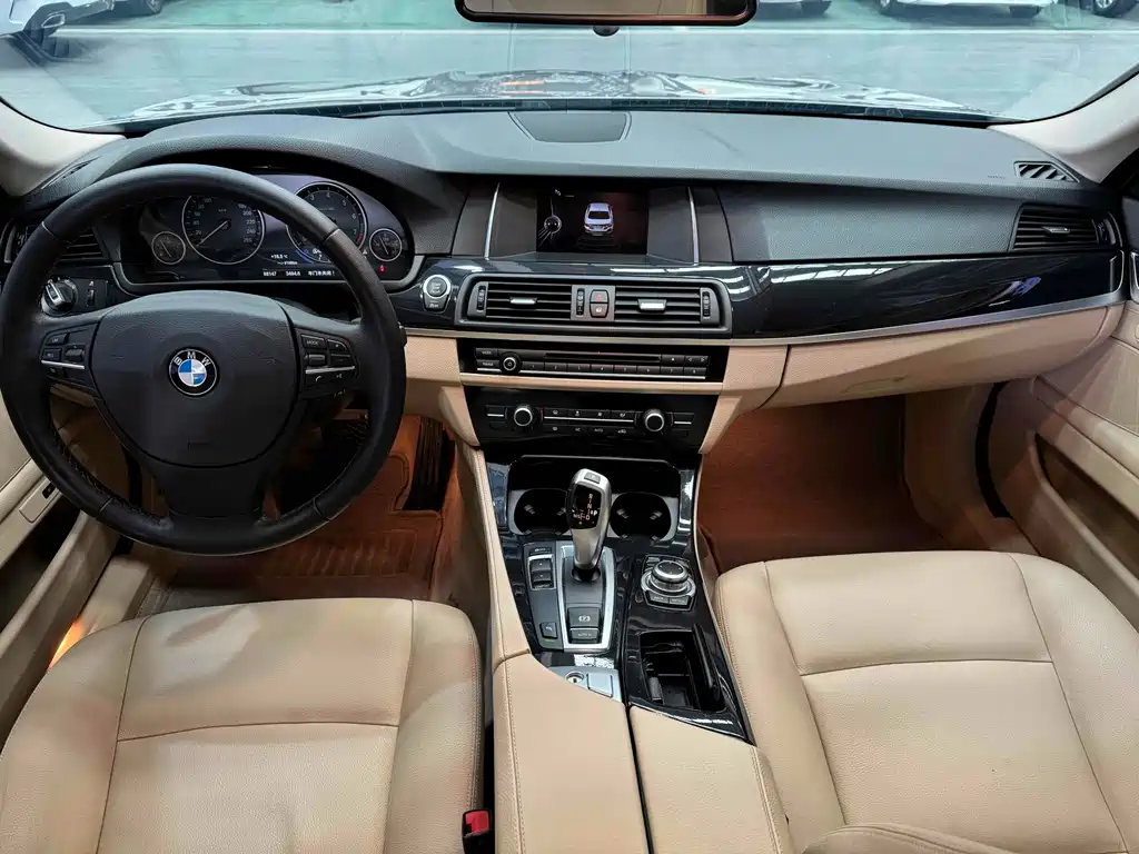 BMW 5 Series — миниатюра 6