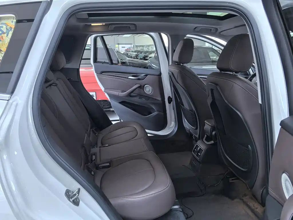 BMW X1 — миниатюра 11