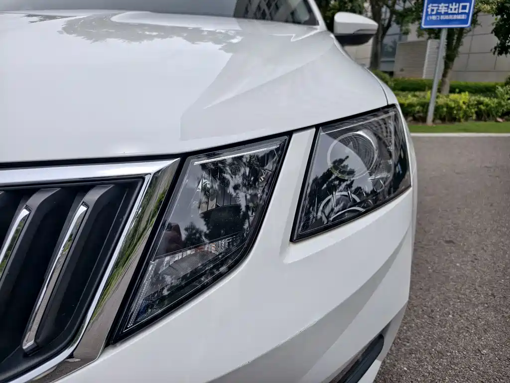 Skoda Octavia — миниатюра 4