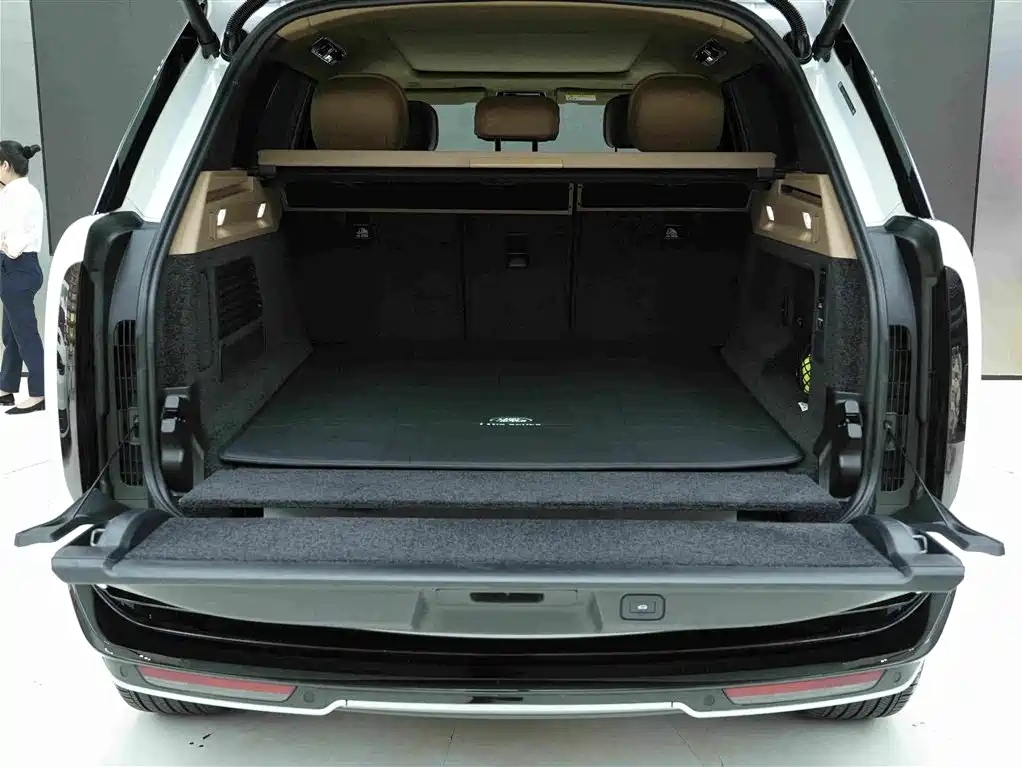 Land Rover Range Rover — миниатюра 22