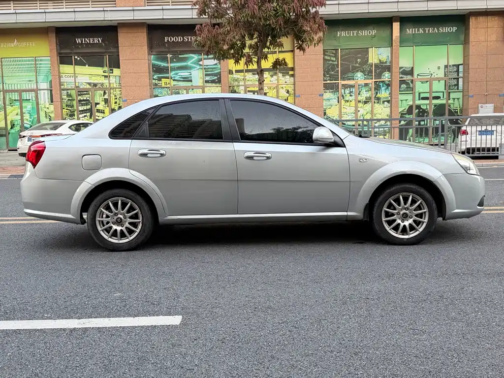 Buick Excelle — миниатюра 11