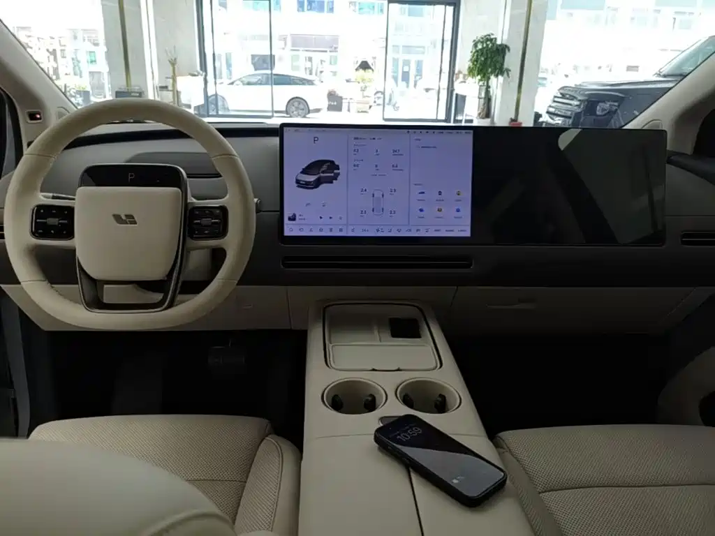 Li Auto Li i8 — миниатюра 10