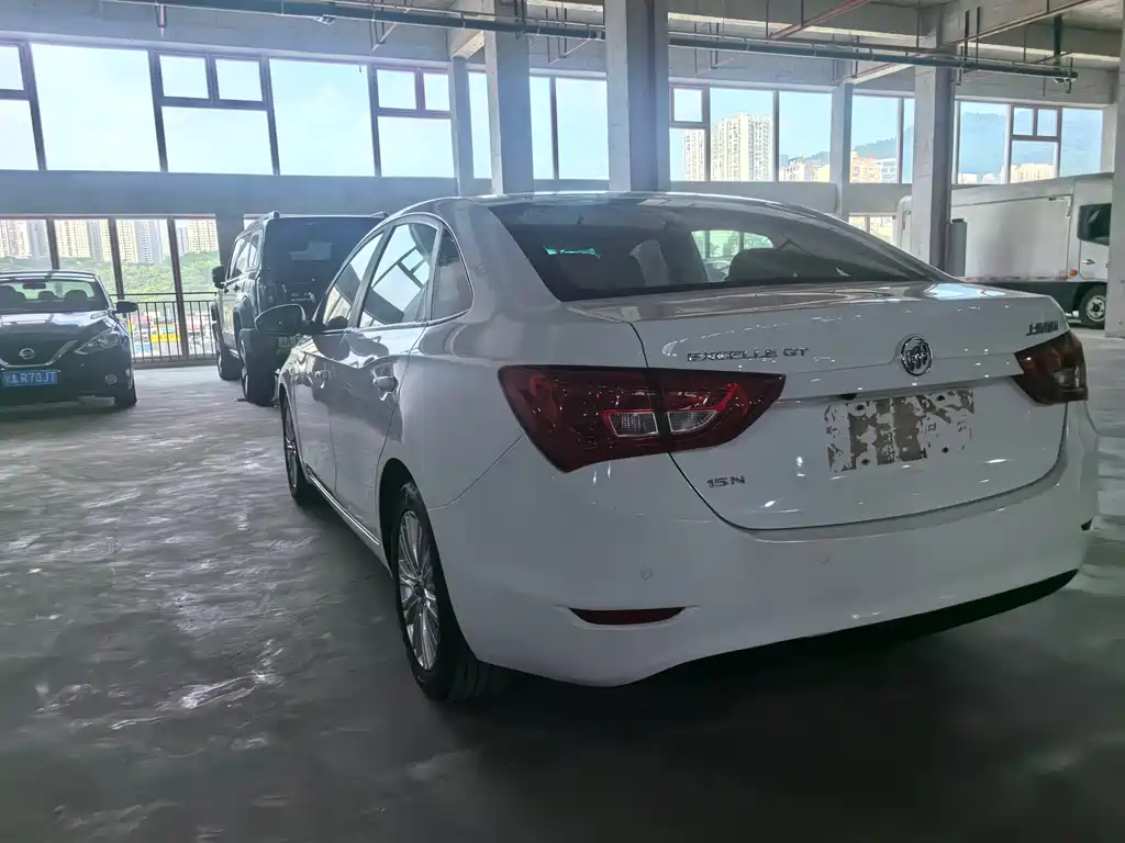 Buick Excelle — миниатюра 7