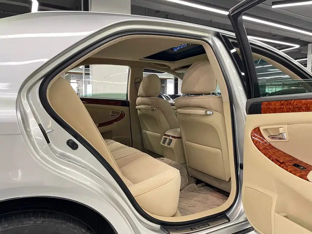 Toyota Crown 2007 2.5L Royal