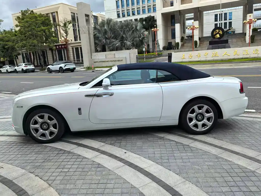 Rolls-Royce Dawn — миниатюра 13
