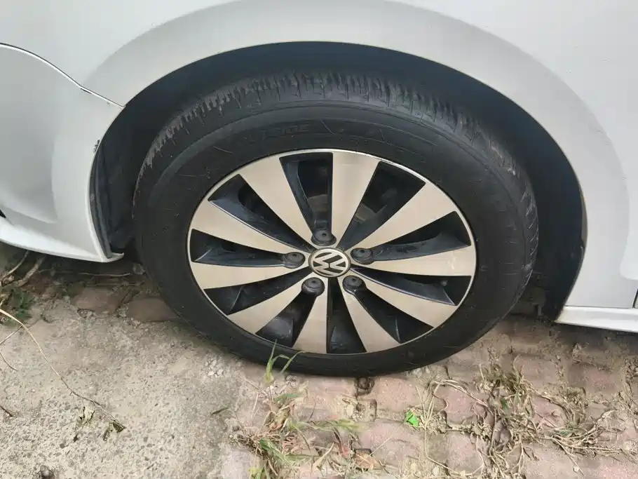 Volkswagen Sagitar — миниатюра 5