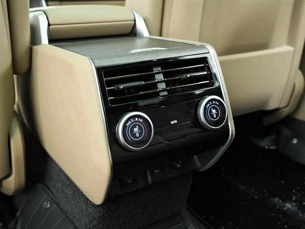 Land Rover Range Rover — миниатюра 16