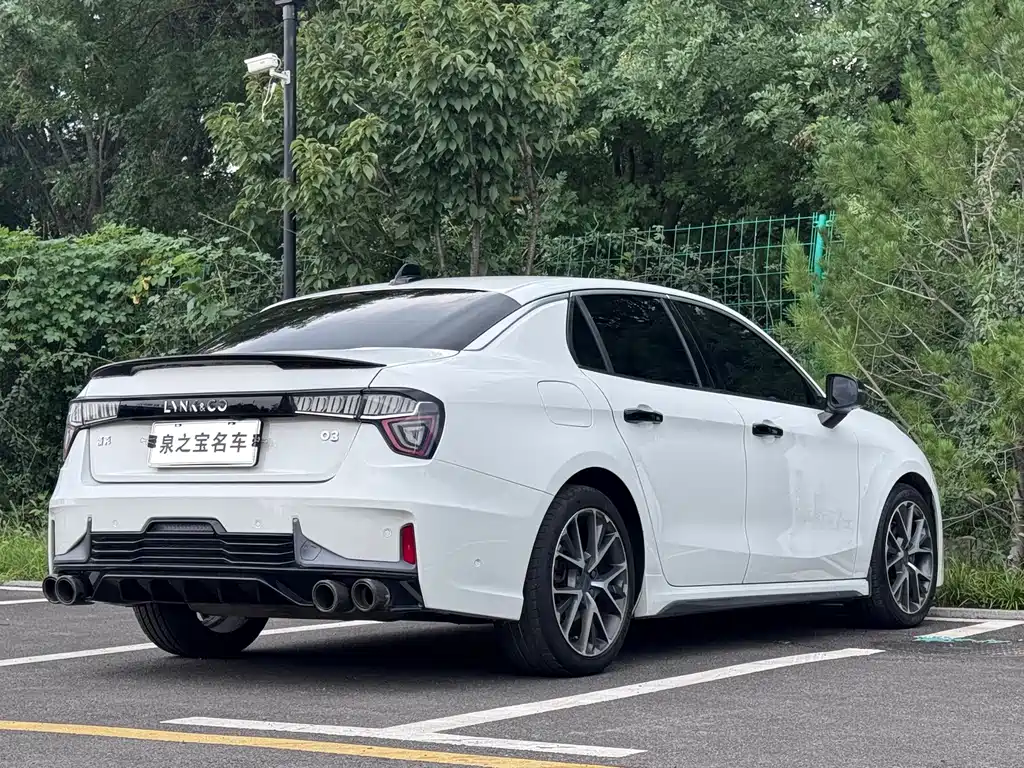 Lynk & Co 03 — миниатюра 7