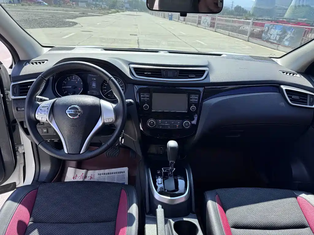 Nissan Qashqai — миниатюра 7