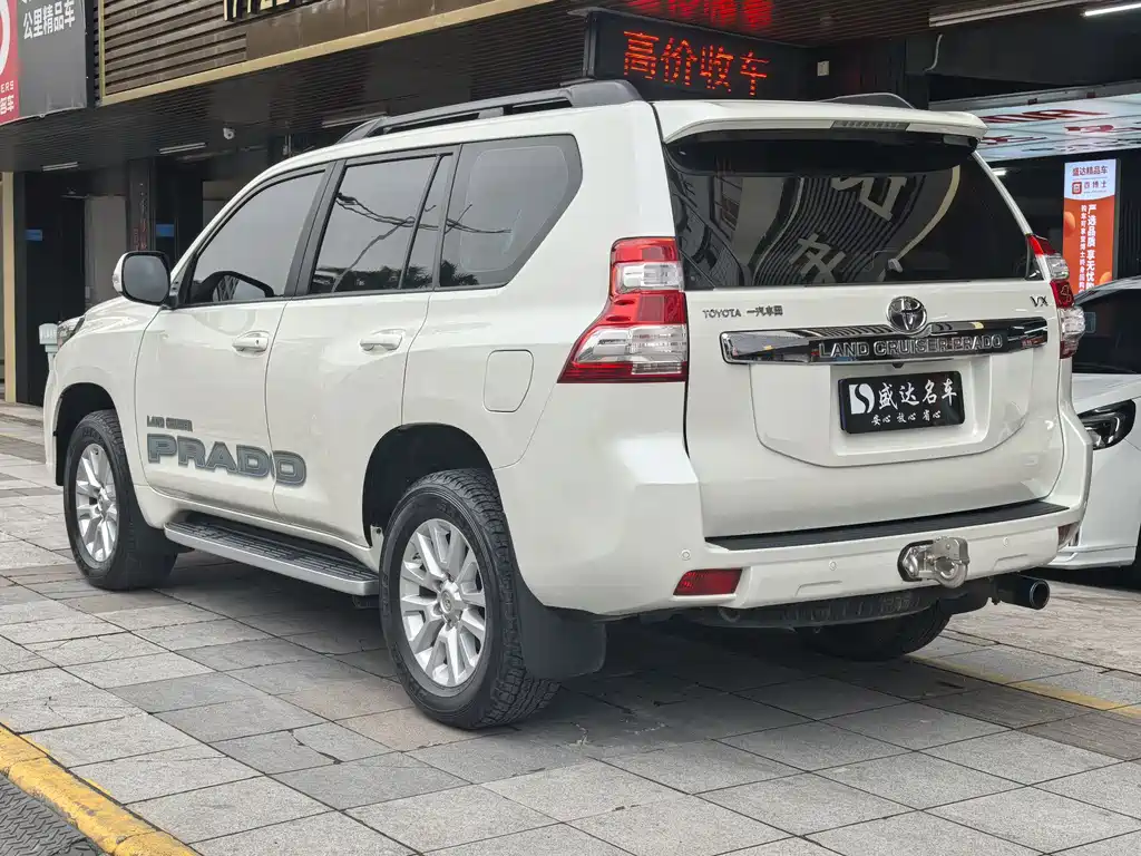 TOYOTA PRADO