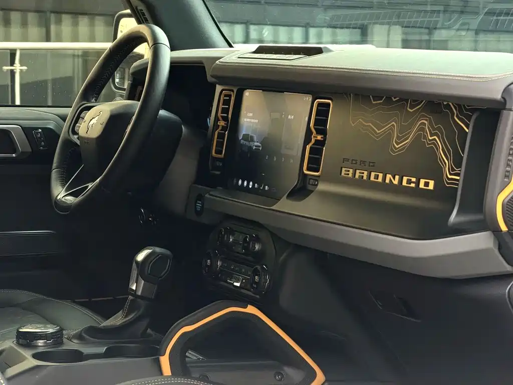 Ford Bronco — миниатюра 4