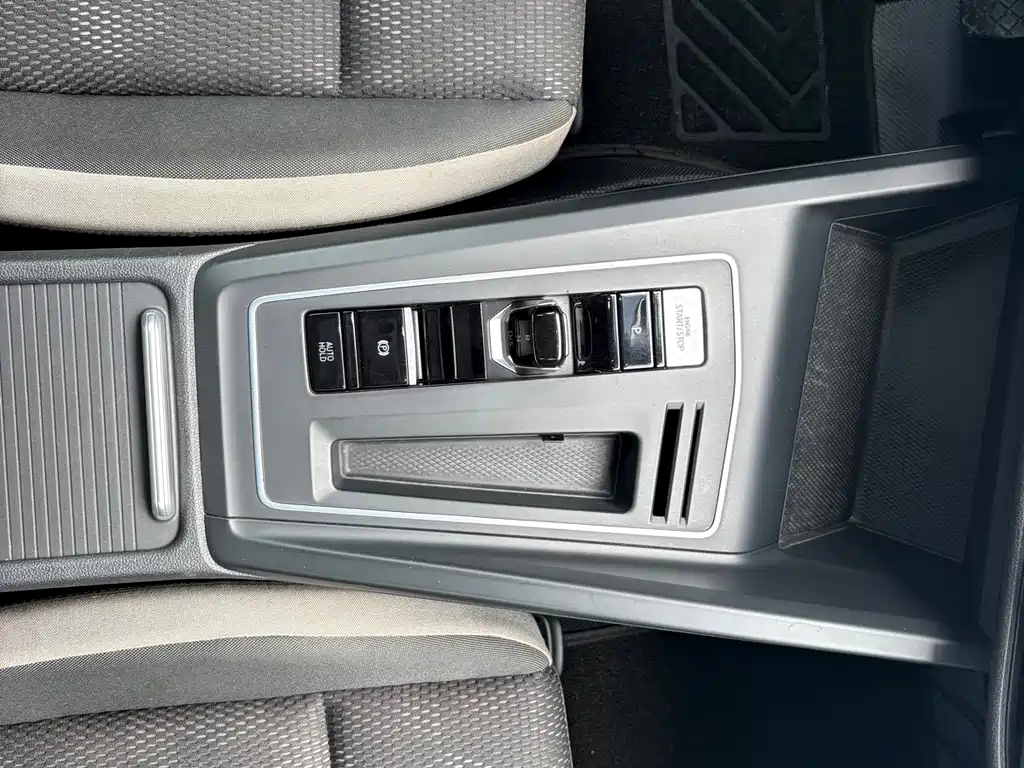 Volkswagen Golf — миниатюра 12