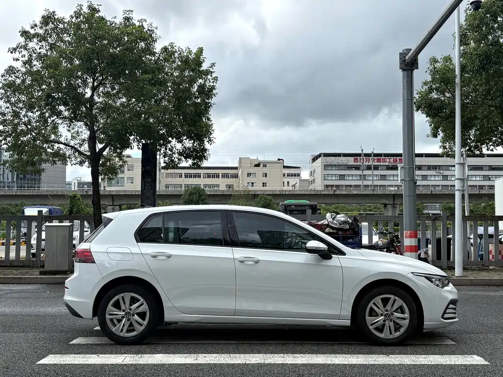 Volkswagen Golf — миниатюра 4