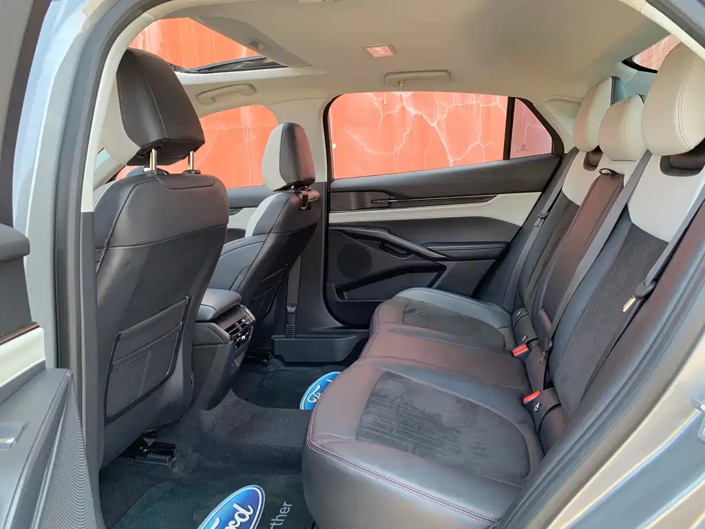Ford Mondeo — миниатюра 10