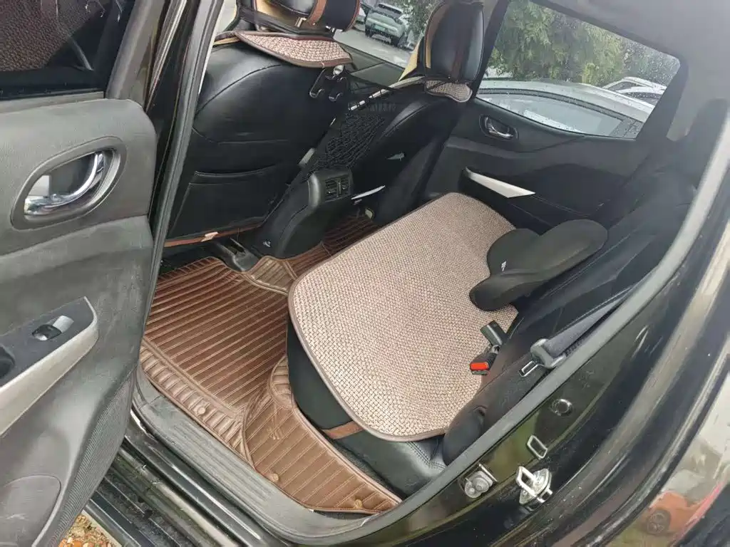 Nissan Navara — миниатюра 12