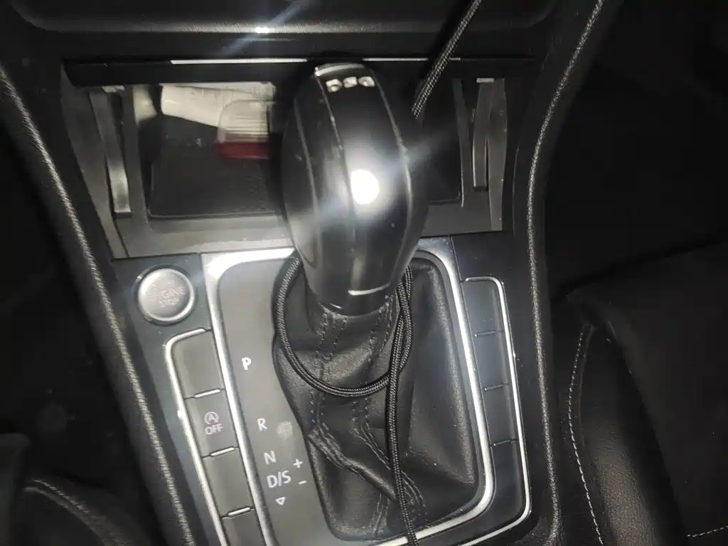 Volkswagen Golf — миниатюра 10