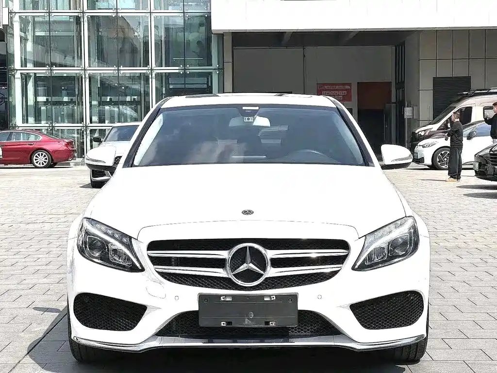 Mercedes-Benz C-Class — миниатюра 2