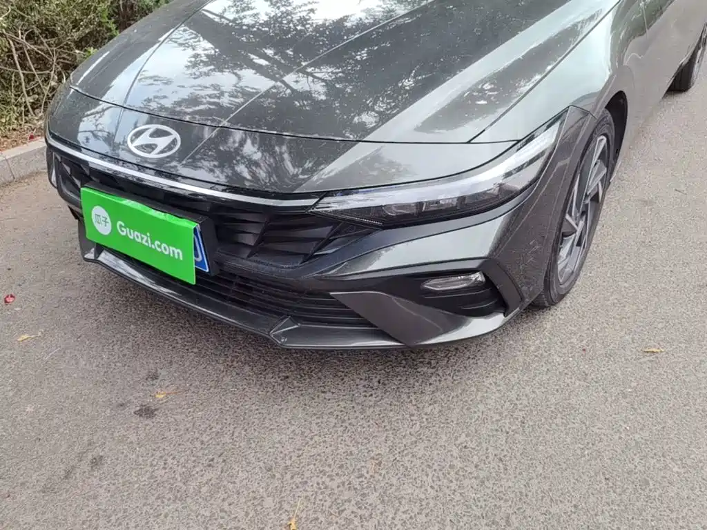 Hyundai Elantra — миниатюра 24