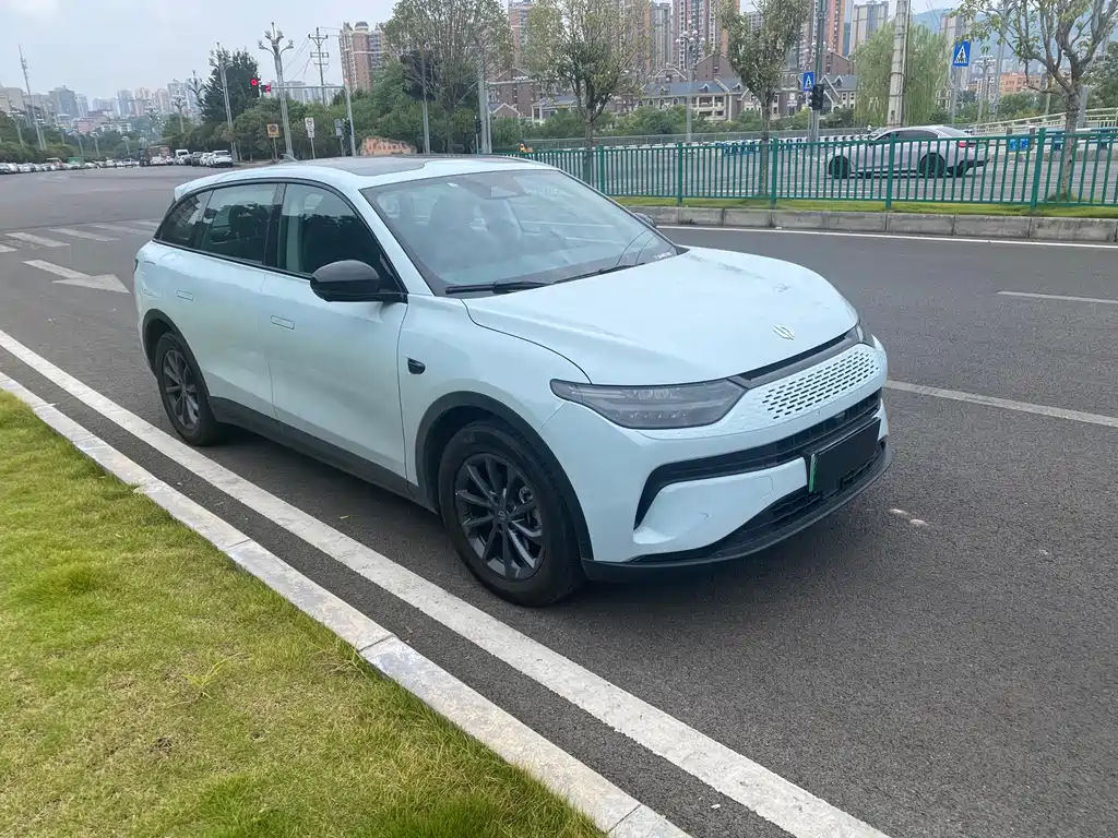 Leapmotor Leapmotor C11 — миниатюра 3