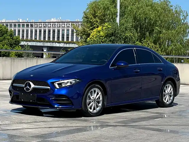 MERCEDES-BENZ  A CLASS 2020