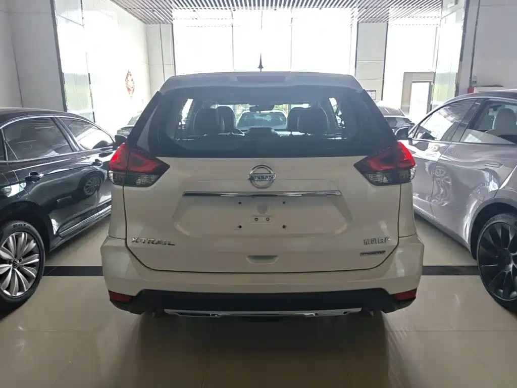Nissan X-Trail — миниатюра 6