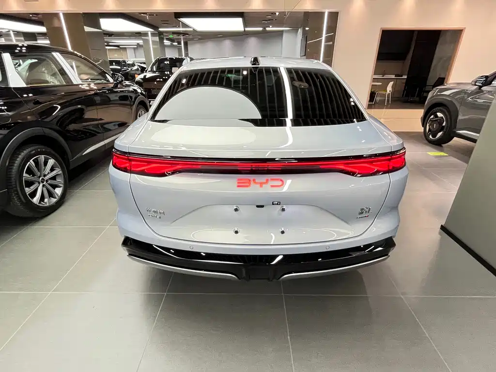 BYD Хань Ли — миниатюра 12