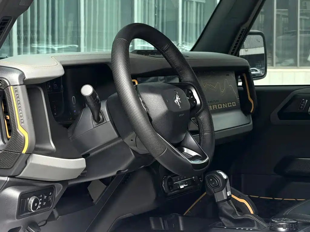 Ford Bronco — миниатюра 4